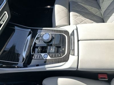 2025 BMW X5 - Photo 22