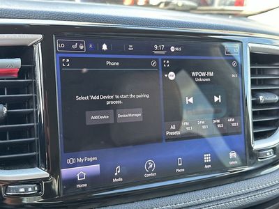 2021 Chrysler Pacifica - Photo 12