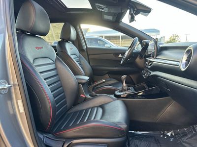 2022 Kia Forte - Photo 26