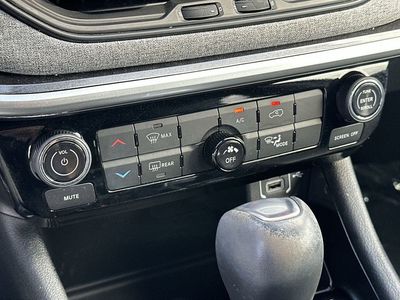 2023 Jeep Compass - Photo 16