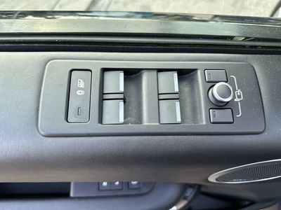 2020 Land Rover Discovery - Photo 15