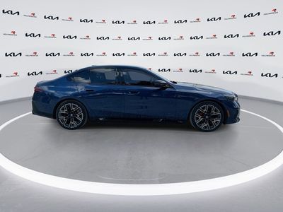 2024 BMW i5 - Photo 9