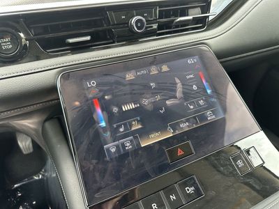 2025 INFINITI QX80 - Photo 16