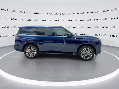 2025 INFINITI QX80 - Photo 9