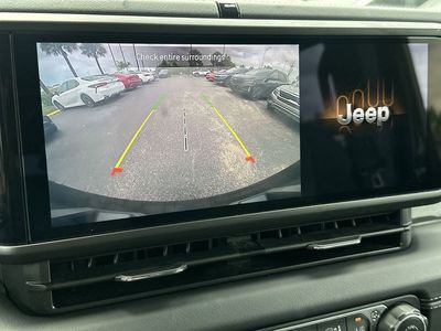 2025 Jeep Wrangler - Photo 22