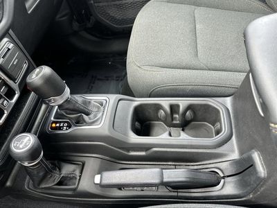 2025 Jeep Wrangler - Photo 21