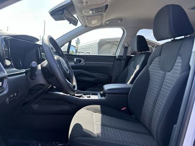 2023 Kia Sorento — photo 13 view