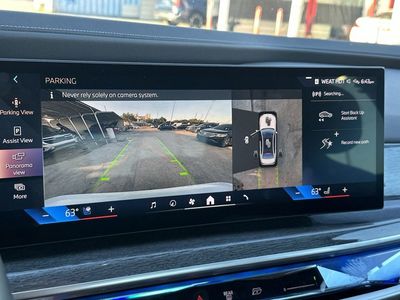 2025 BMW 7 Series - Photo 23