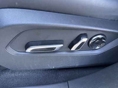 2025 Acura RDX - Photo 14