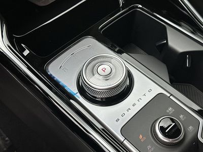 2026 Kia Sorento Hybrid - Photo 22