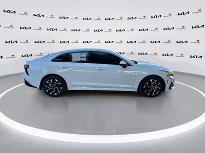 2026 Kia K5 - Photo 25