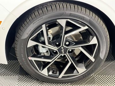 2026 Kia K5 - Photo 16