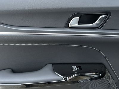 2026 Kia K5 - Photo 34