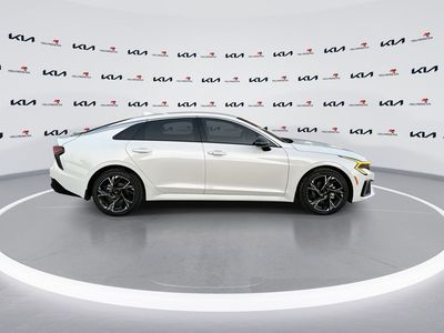 2026 Kia K5 - Photo 9