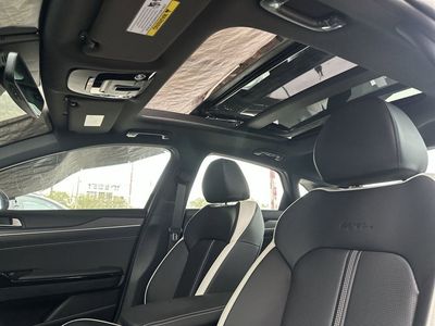2026 Kia K5 - Photo 18