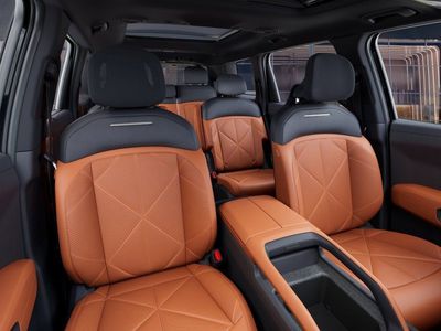 2027 Kia Telluride Hybrid - Photo 15