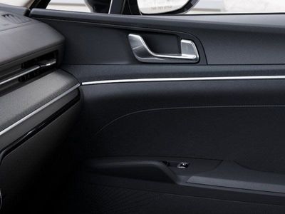 2026 Kia K5 — photo 25 view