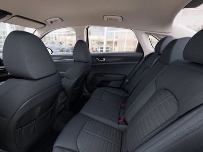 2026 Kia K5 — photo 18 view