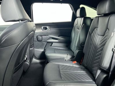 2025 Kia Sorento - Photo 38