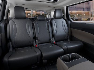 2026 Kia Carnival Hybrid - Photo 16