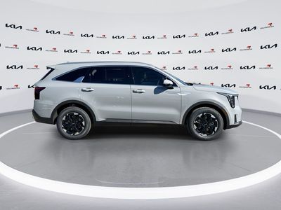 2026 Kia Sorento — photo 9 view