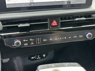 2025 Kia EV6 - Photo 18