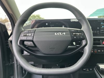 2025 Kia EV6 - Photo 13