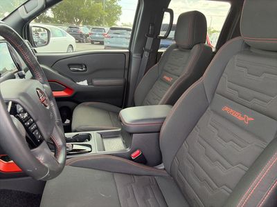 2024 Nissan Frontier - Photo 12