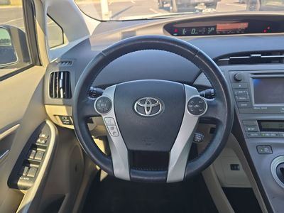 2015 Toyota Prius - Photo 10
