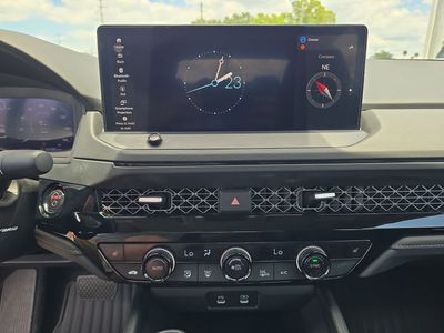 2023 Honda Accord Hybrid - Photo 18