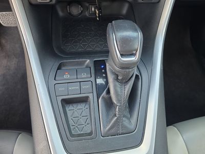 2019 Toyota RAV4 - Photo 19