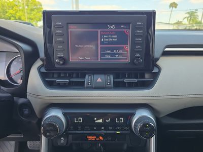 2019 Toyota RAV4 - Photo 17