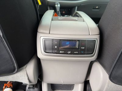 2018 Toyota Highlander - Photo 10