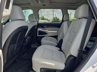2022 Kia Telluride - Photo 13