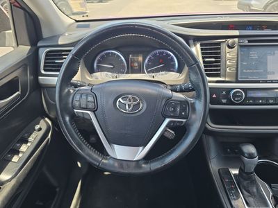 2018 Toyota Highlander - Photo 10