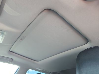2018 Toyota Highlander - Photo 17