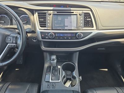 2018 Toyota Highlander - Photo 11