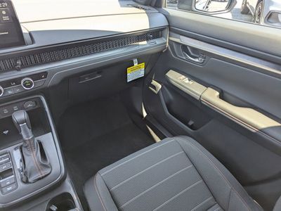 2026 Honda CR-V Hybrid — photo 17 view