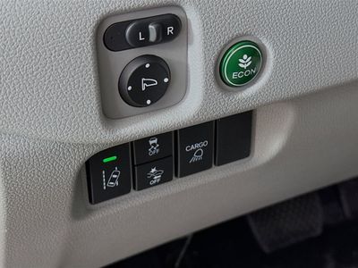 2026 Honda Ridgeline — photo 8 view