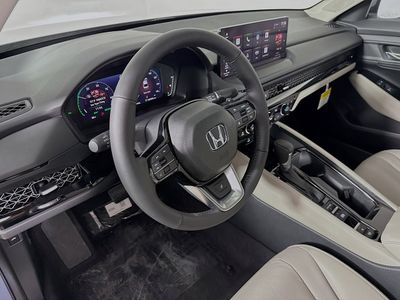 2026 Honda Accord Hybrid - Photo 7