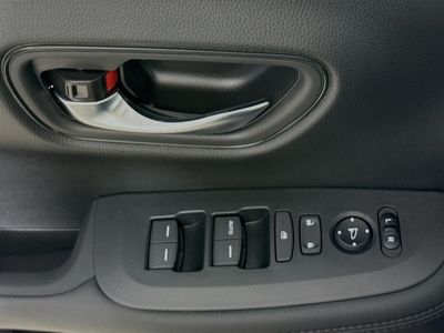 2026 Honda HR-V — photo 17 view