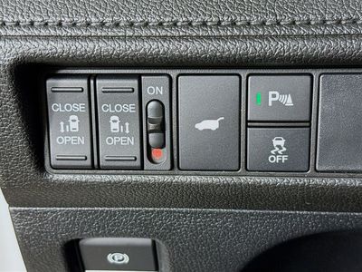 2026 Honda Odyssey — photo 8 view