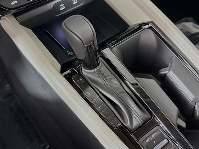 2026 Honda Accord Hybrid - Photo 14