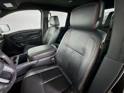 2020 Nissan Titan - Photo 22