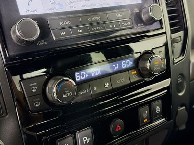 2020 Nissan Titan - Photo 16