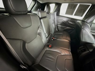 2020 Jeep Cherokee - Photo 32