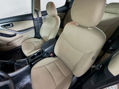 2015 Hyundai Elantra - Photo 19