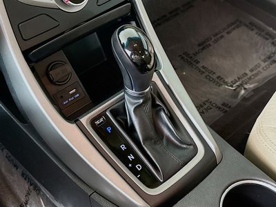 2015 Hyundai Elantra - Photo 16