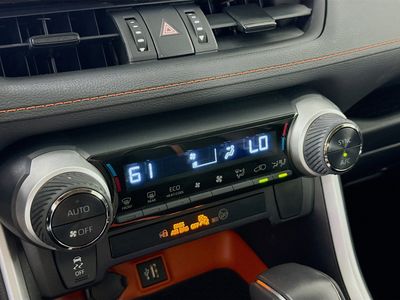 2024 Toyota RAV4 - Photo 16