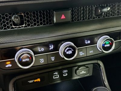 2025 Honda CR-V Hybrid - Photo 14